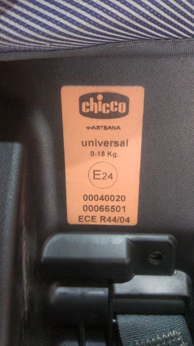 Автокресло Chicco Artsana universal 0-18 kg