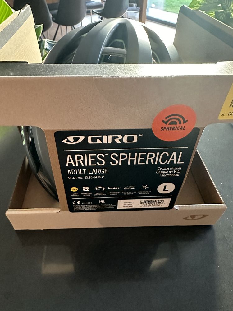 Giro Aries spherical MIPS L