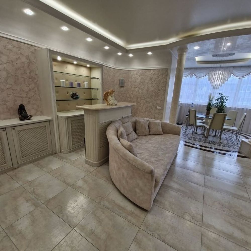 Продам 3-комн.квартиру 153 м.кв. Ремонт.В центре. Созидатель. Гоголя.