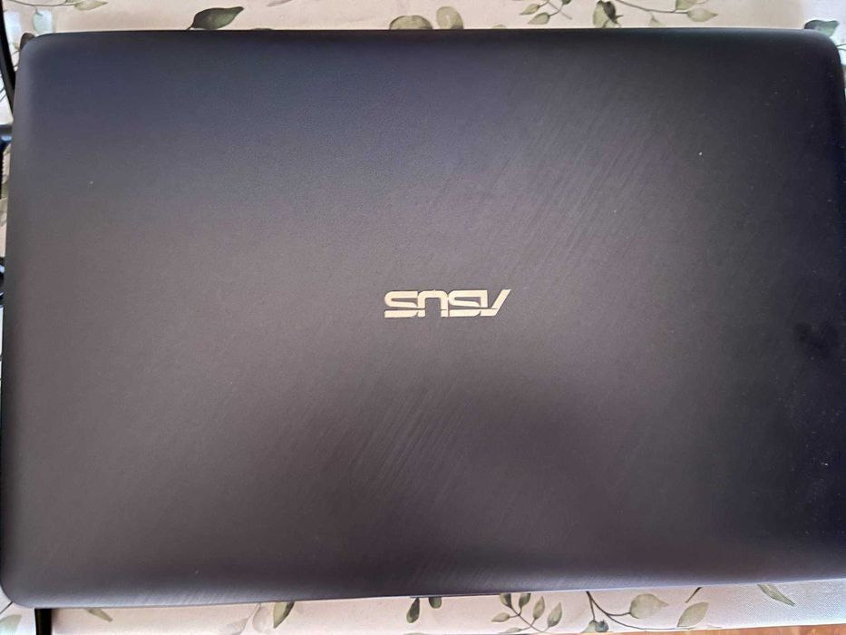 laptop asus zadbany