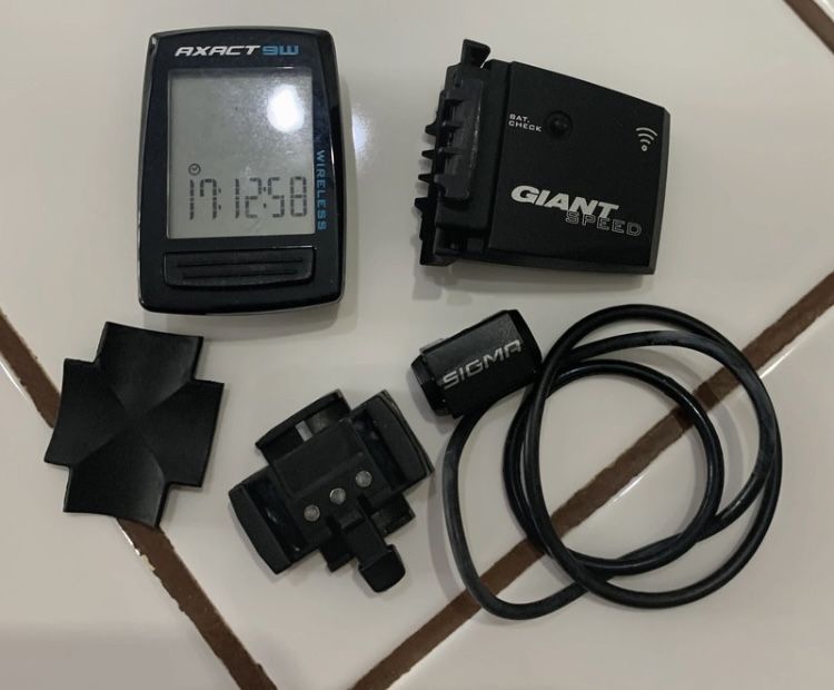 Contra Km  para bicicletas da GIANT como novo