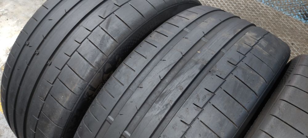 Pneus 255/35/21 continental semi novos