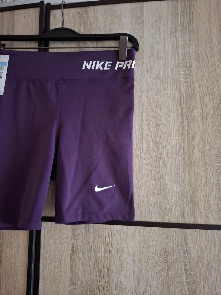 Велосипедки Nike
