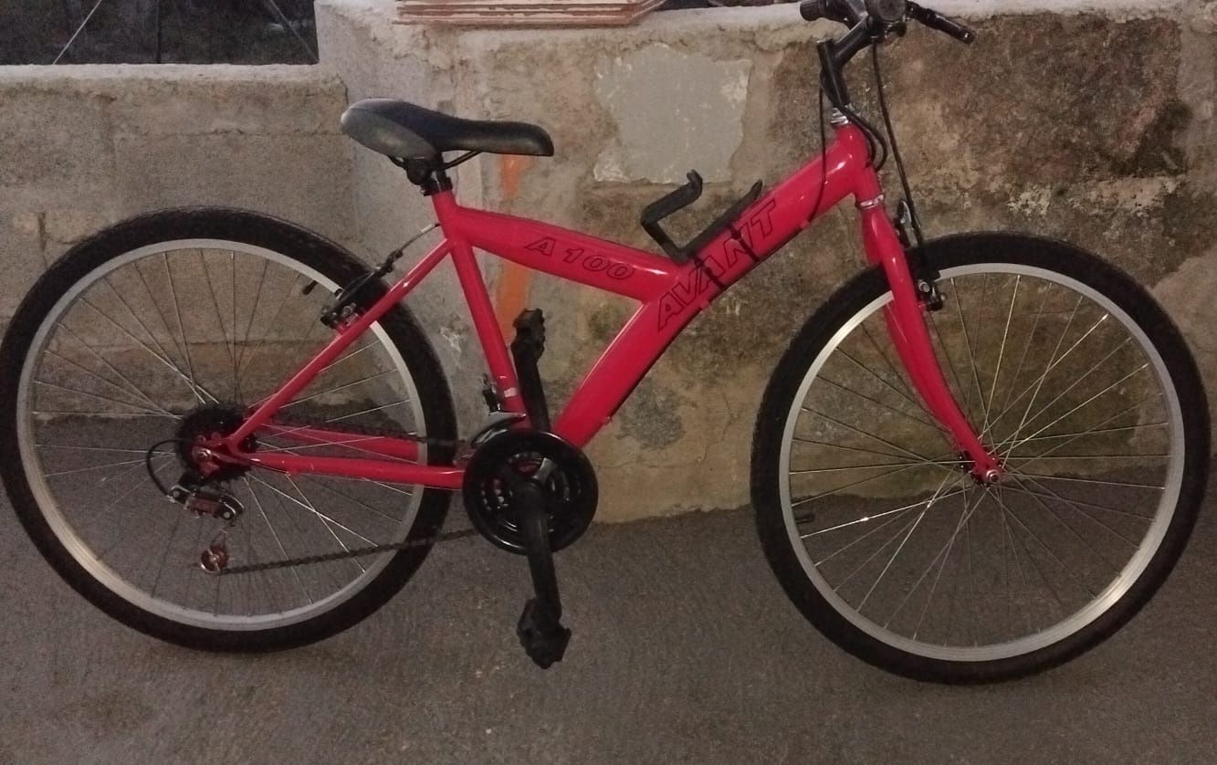 Vendo bicicleta usada poucas vezes