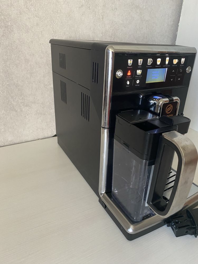 Кавомашина Saeco PicoBaristo Deluxe у відмінному стані є Вибір