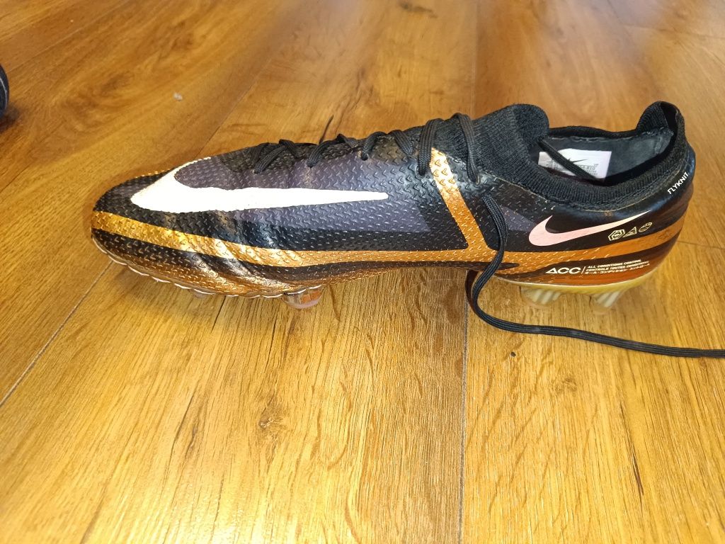 Używane korki profesjonalne Nike PHANTOM GT2 ELITE Qatar FG Roz. 45