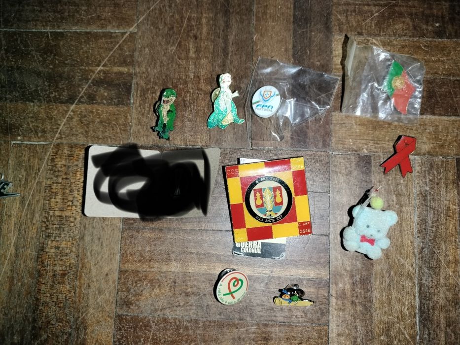 Pins variados pra venda