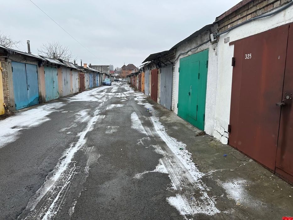 ПРОДАМ цегляний гараж з підвалом «Кооператив Новосіл»