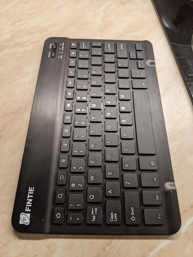 Чехол клавиатура Samsung galaxy tab s4 s3