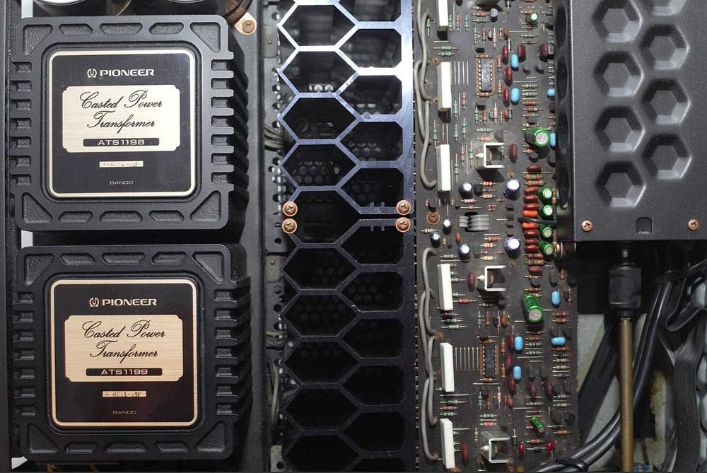 Усилитель Pioneer A-858. Reference Amplifier