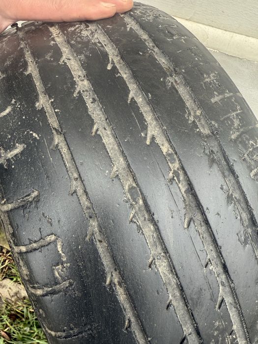 Резина YOKOHAMA R17 225/50 літня