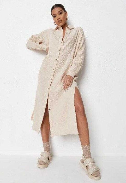 Длинное свободное платье рубашка с разрезами