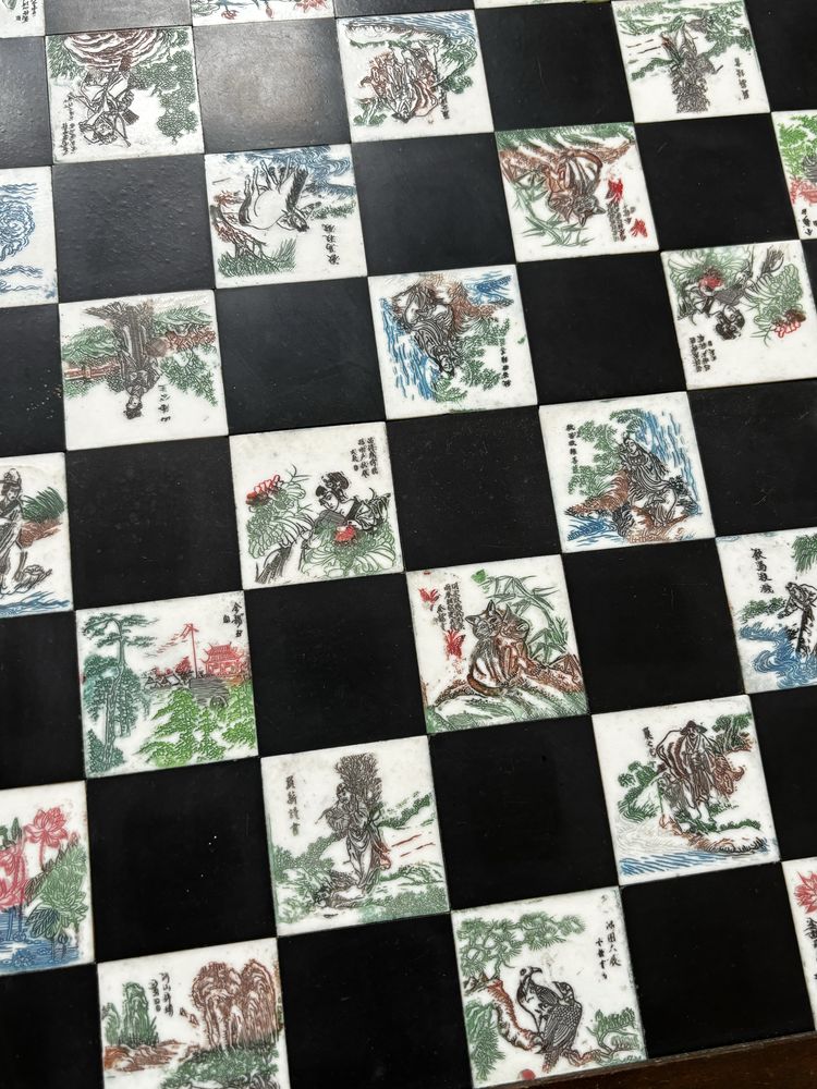 Tabuleiro de xadrez japonês em madeira
