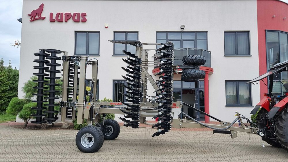 Brona talerzowa 5m ciągana talerzowa ROELX LUPUS AGROMASZ