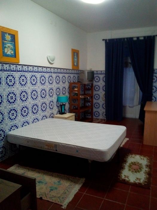 Arrenda-se apartamento T1 com terraço a 2 min do polo I da UBI