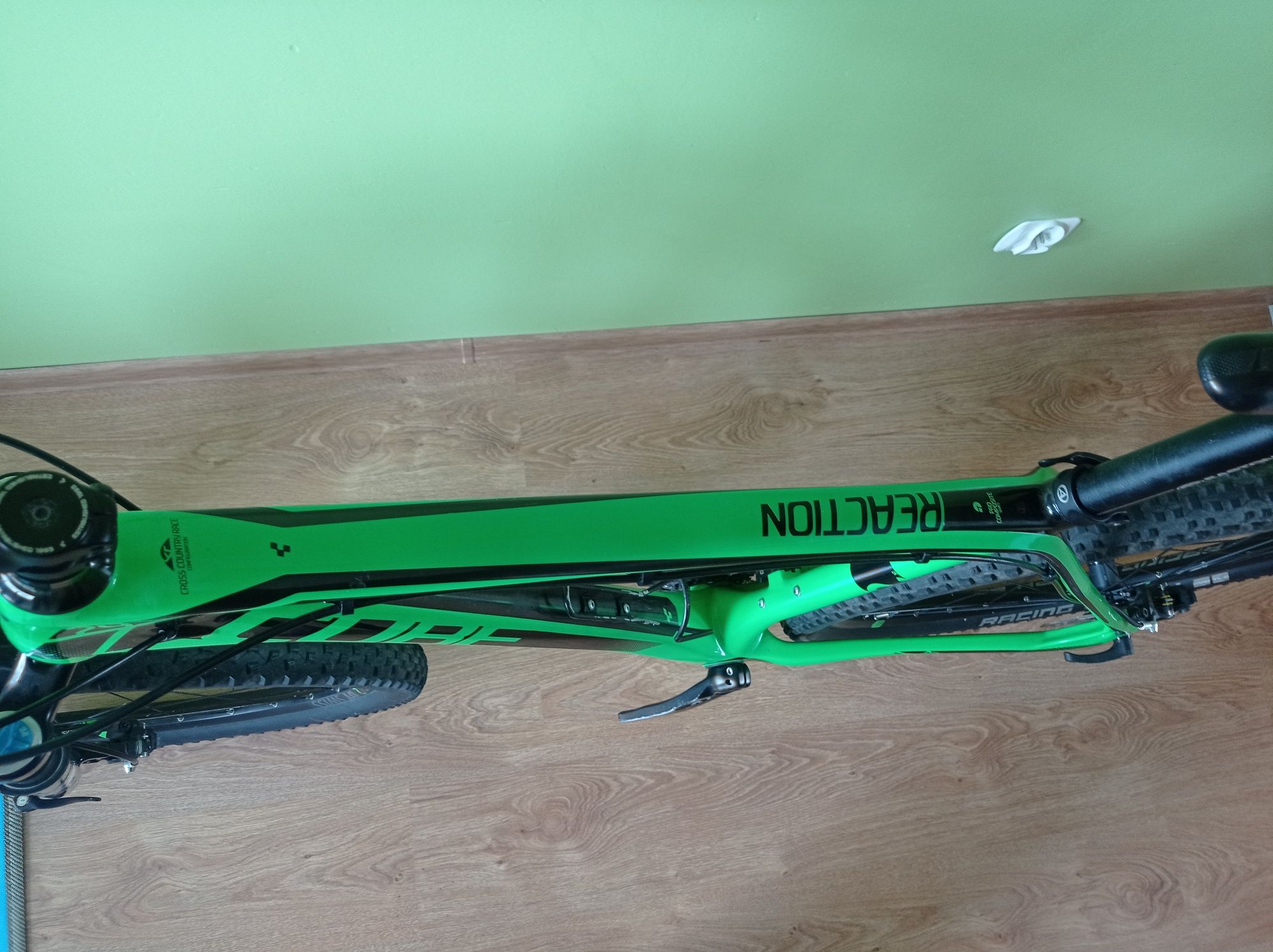 Cube Reaction full XT karbon carbon