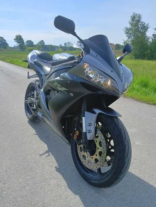 Yamaha R1 rn12 2004