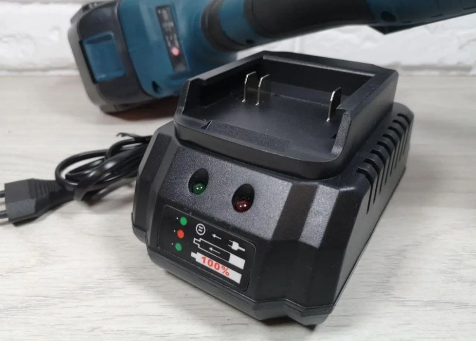 Аккумуляторная болгарка Беларусмаш БШМА 36 (36 V, 4 Ач.)