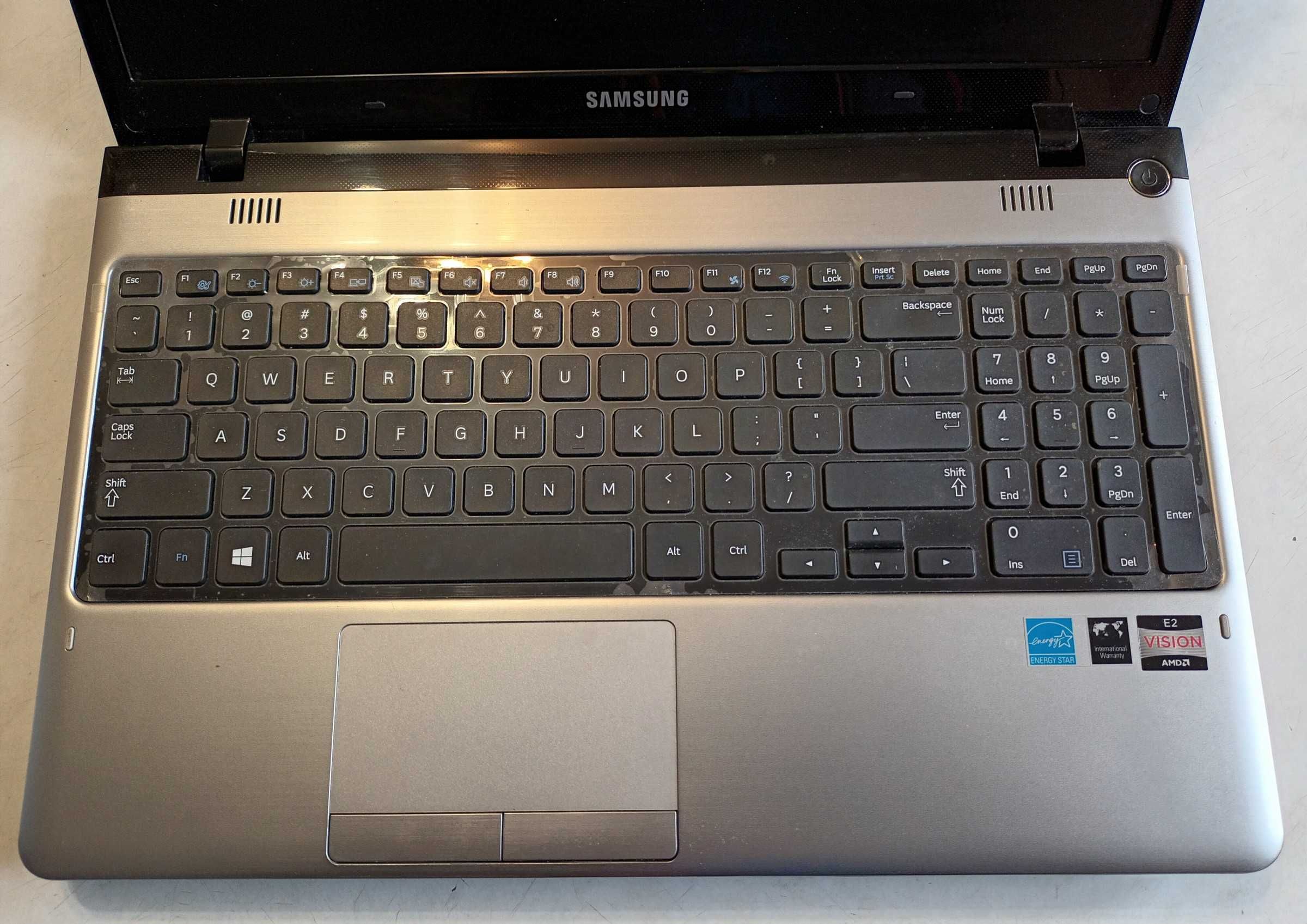 Laptop Samsung z procesorem AMD