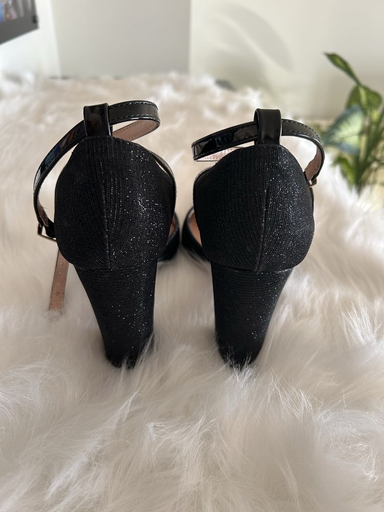 Sapatos pretos brilhantes mulher - Nº39