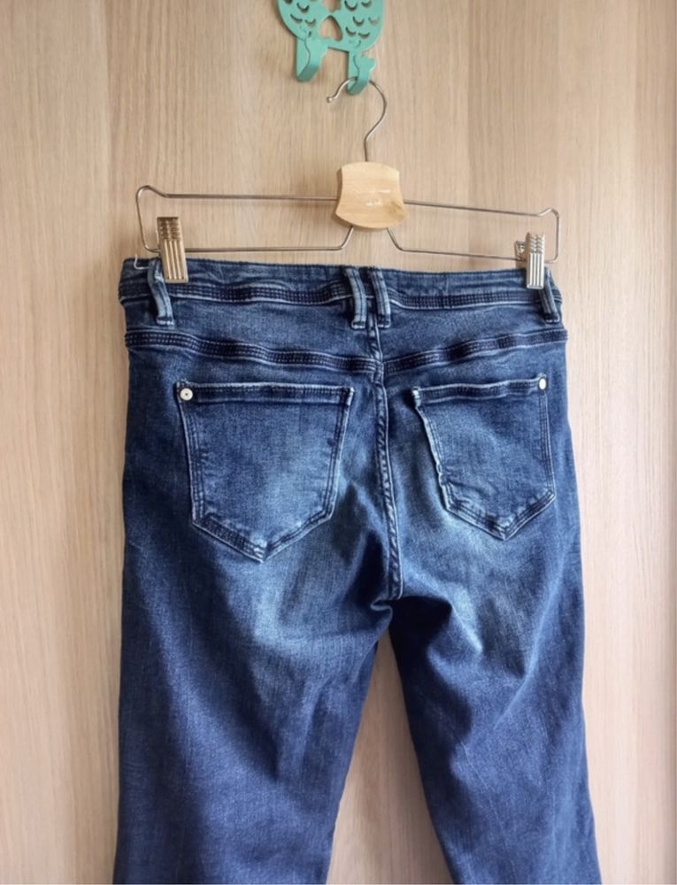Dżinsy jeansy rurki Reserved r.38 z zameczkiem