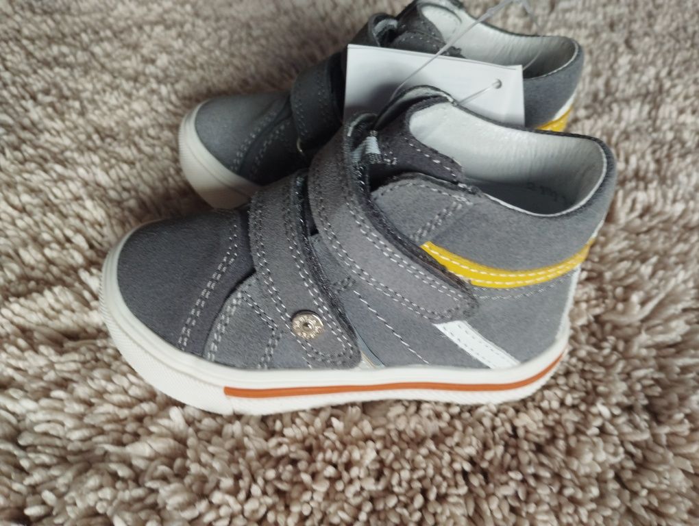 Buty nowe rozmiar 21