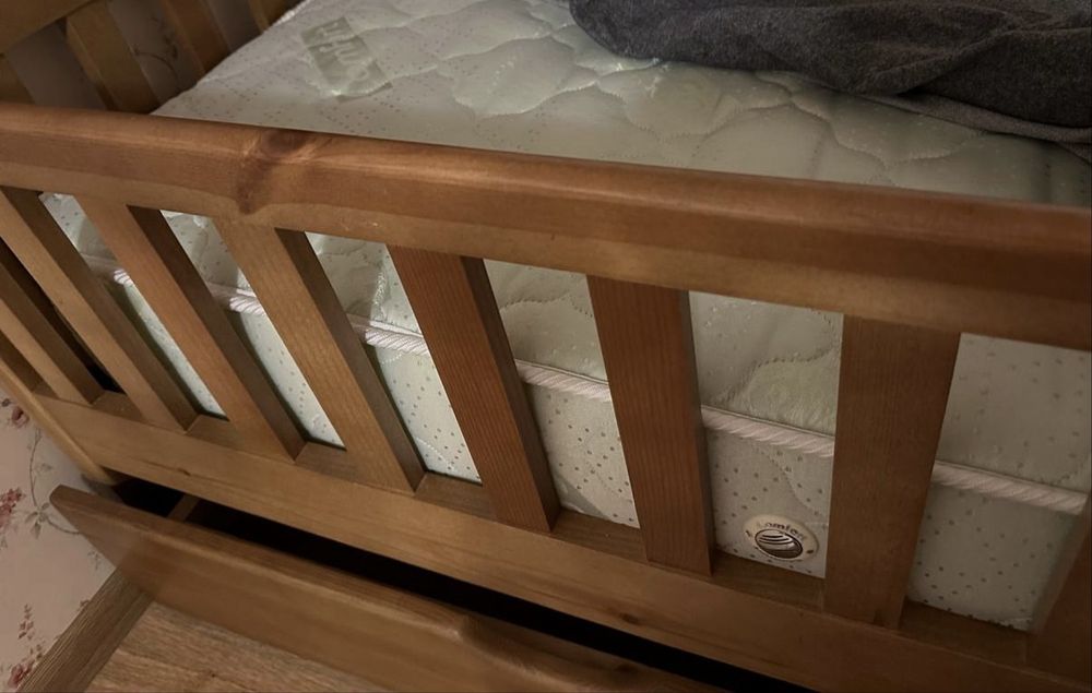 Продам підліткове ліжко