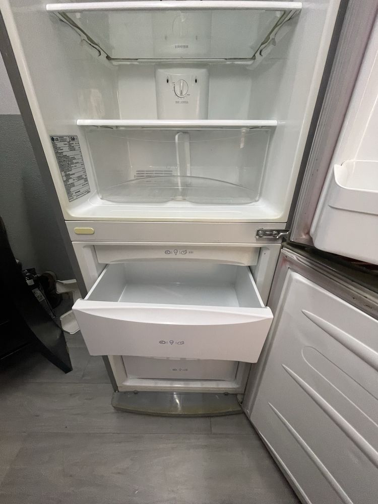 Frigorifigo LG combinado cinza