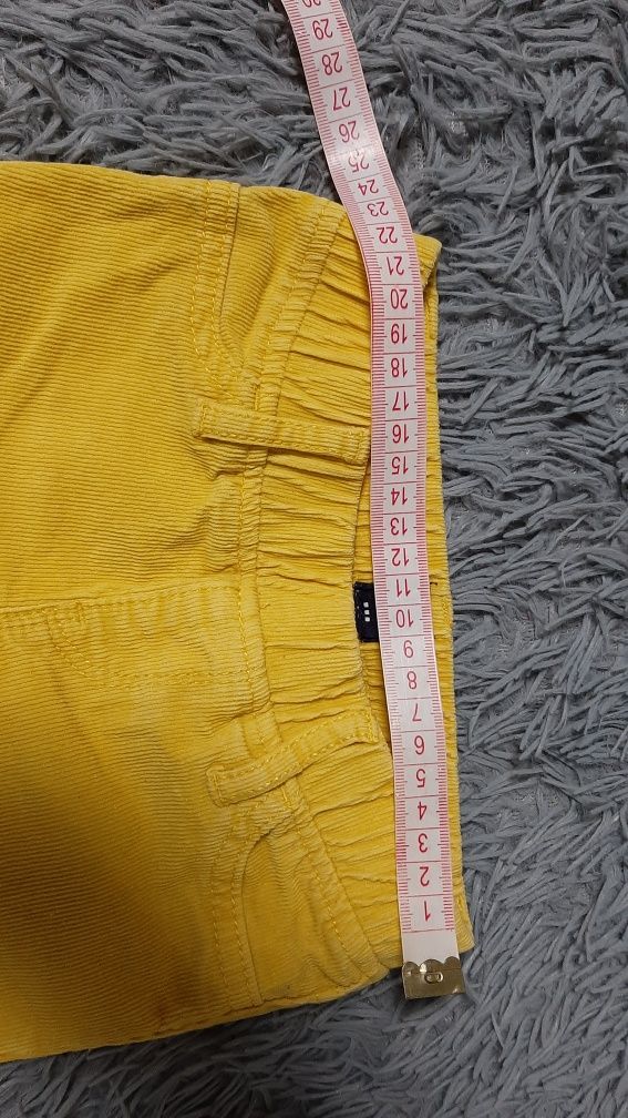 Жовті в рубчик штани на 3-4 роки