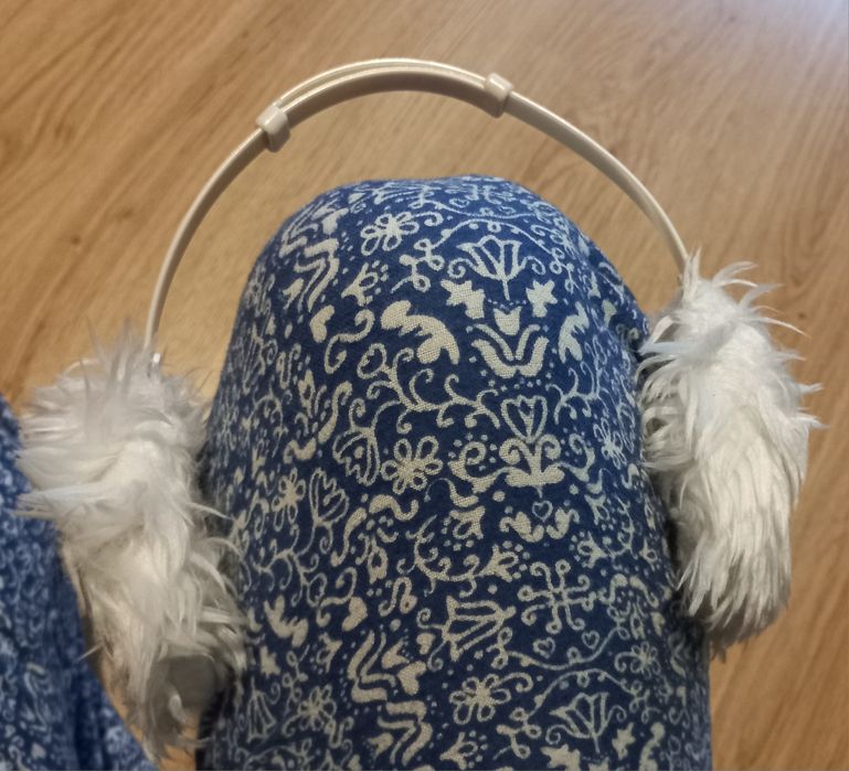 Nauszniki Adidas biale składane