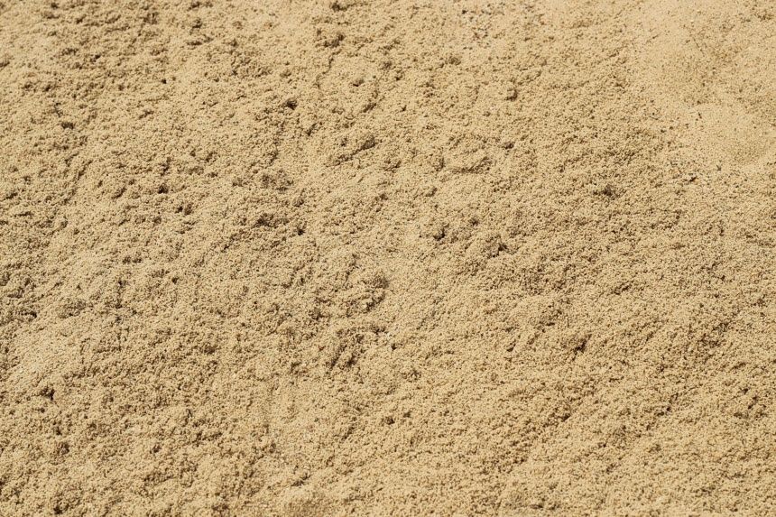 Usługi transportowe wywrotką piasek ziemia pospółka