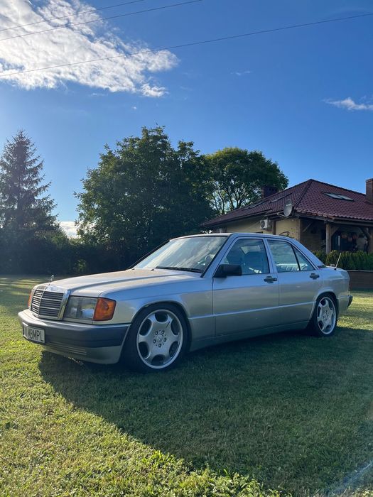Mercedes-Benz W201 (190)