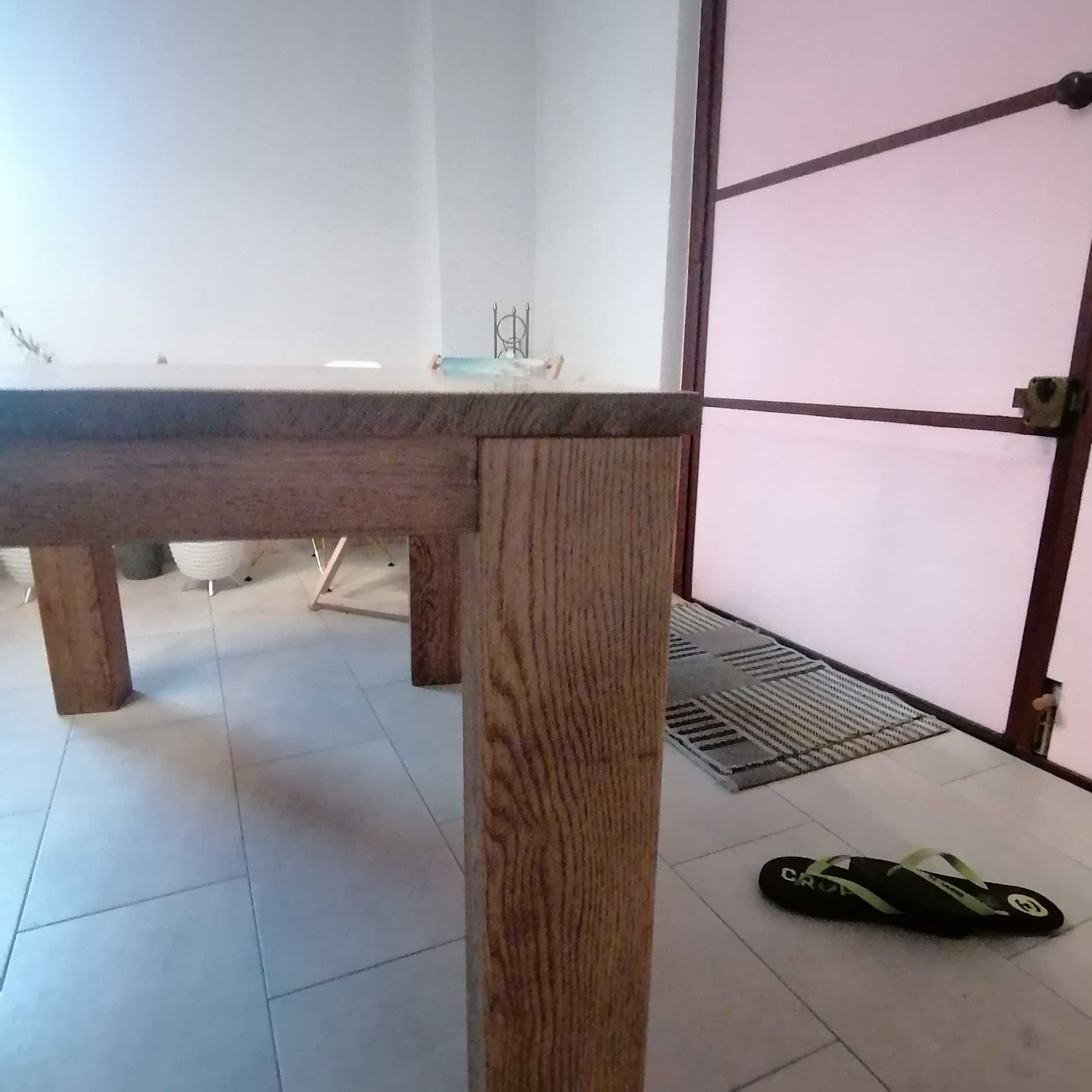 Stół dębowy z litego drewna