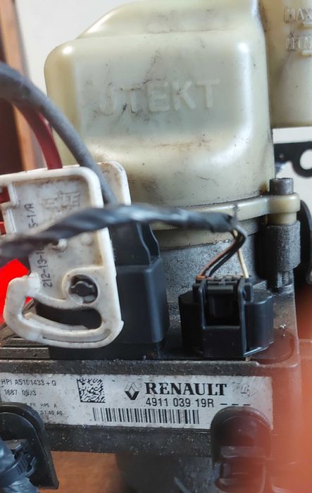 RENAULT OE: 4911.039.19R, pompa wspomagania