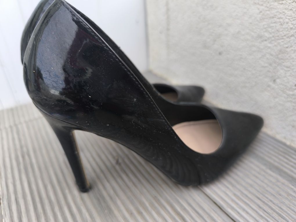 Sapatos de verniz da Maria paz