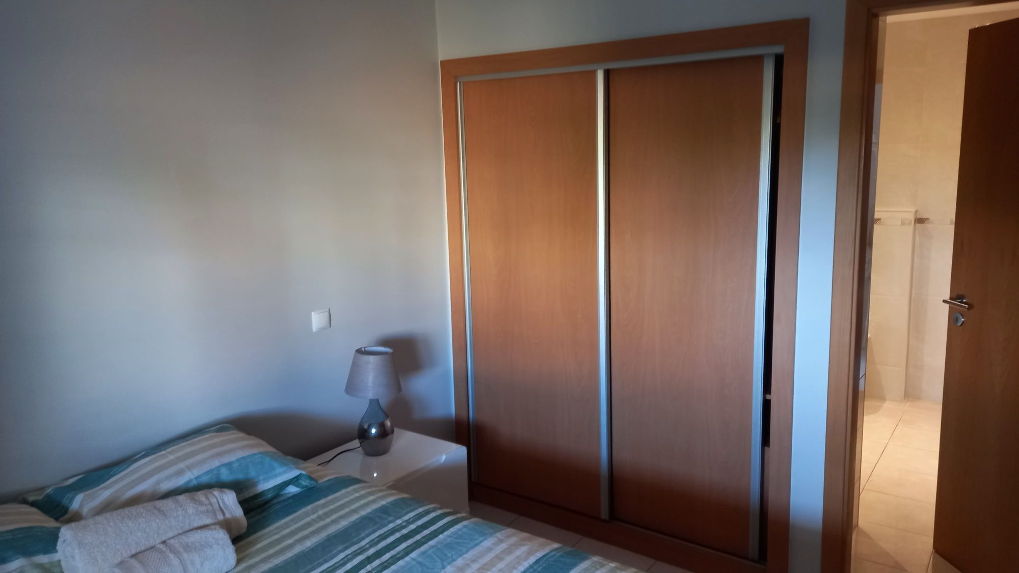 Apt t1 renovado praia rocha venda