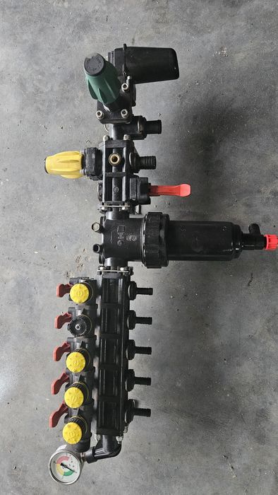 rozdzielacz 5 sekcyjny opryskiwacza elektrozawór