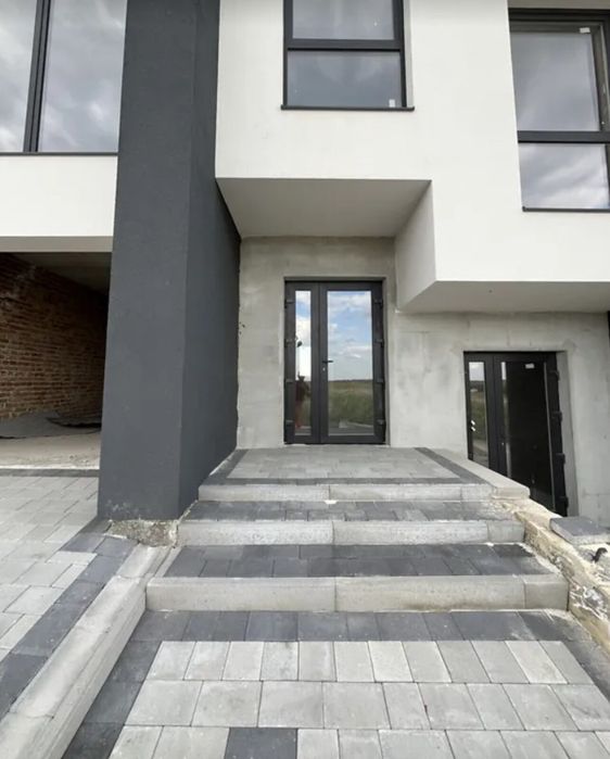 Продаж 3 пов. будинок-таунхаус, 2.3 сотки, 133 кв.м, Байківці