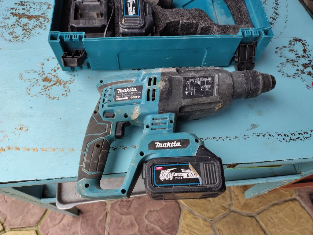 Makita акумуляторний перфоратор у кейсі