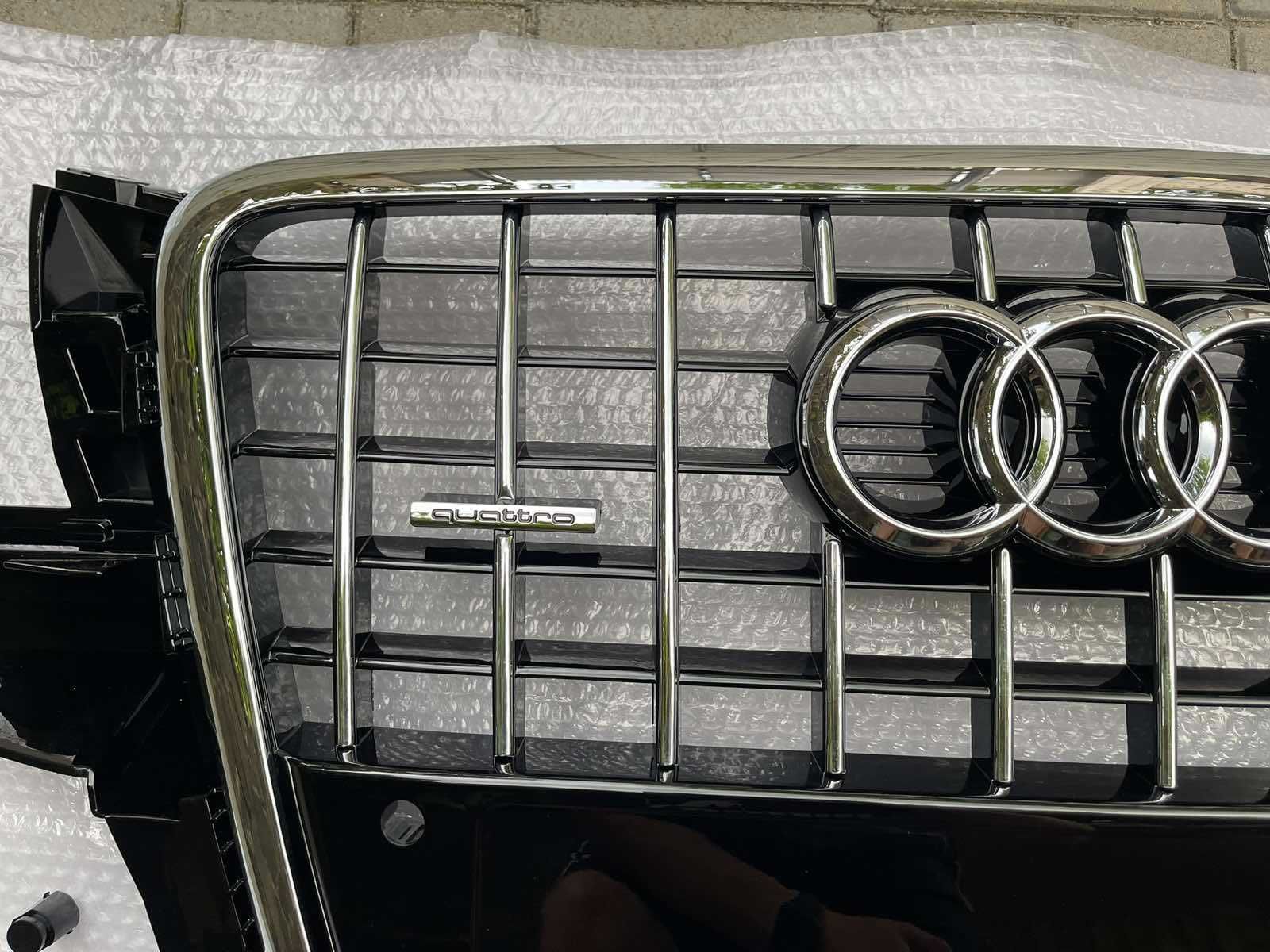 Решетка радиатора Audi Q5 8R (07-11) решітка стиль S (хром)