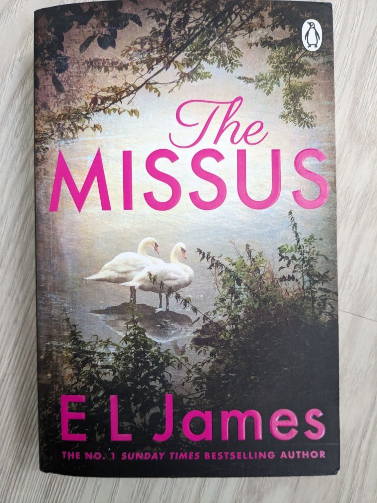 Книга англійською E.L.James The Missus