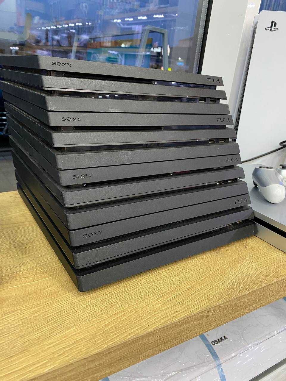 Ігрова Приставка PS4 Pro 1Tb--ГАРАНТІЯ 6 МІСЯЦІВ--