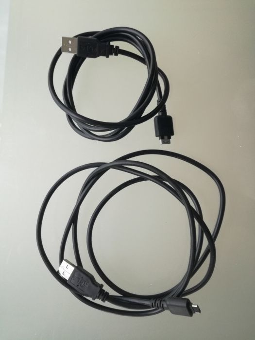 Czarne kable USB do LG