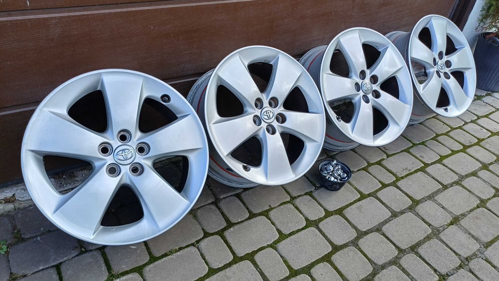 17" alufelgi 5x100 toyota avensis celica prius verso-s yaris ct200h