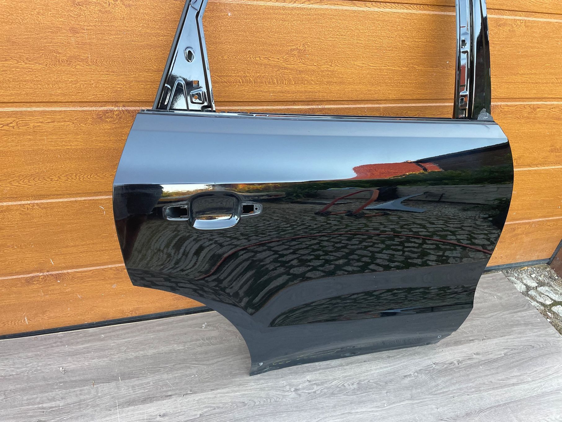 AUDI Q3 83A  drzwi tył prawe  czarne oryginał tylne