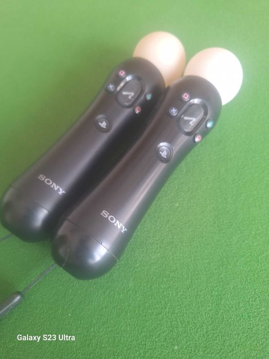 PS4 Slim 500 GB + PlayStation VR + pad + 2 Move + 3 gry VR