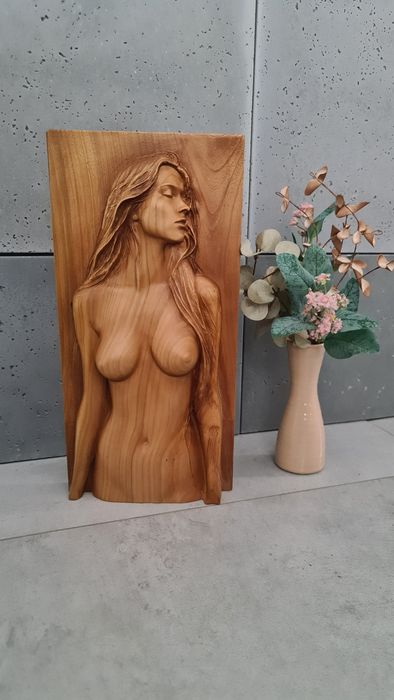 Płaskorzeźba obraz "Natural beauty Lisa" naga  kobieta women
