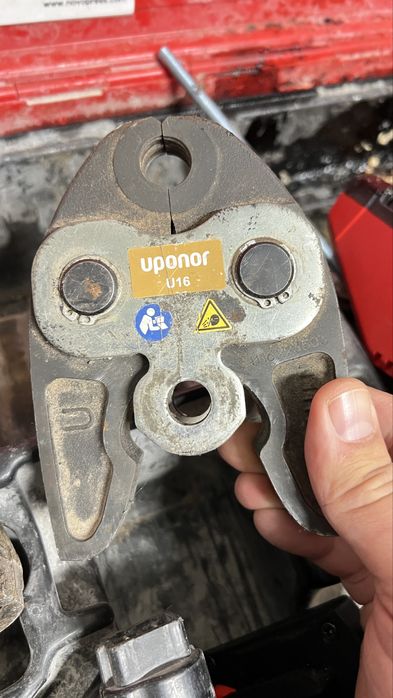 Uponor novopress zacisk u16 stan bdb