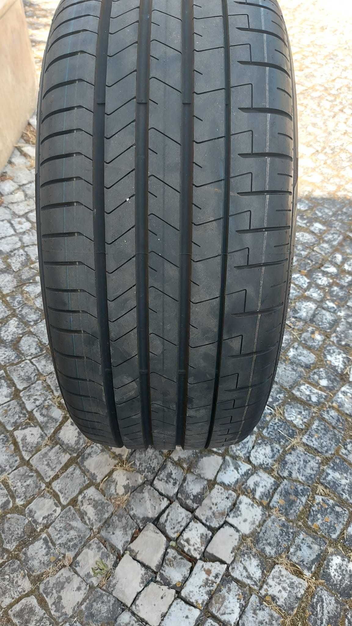 Pneus Pirelli 285/45 R20 112 W / jantes a parte
