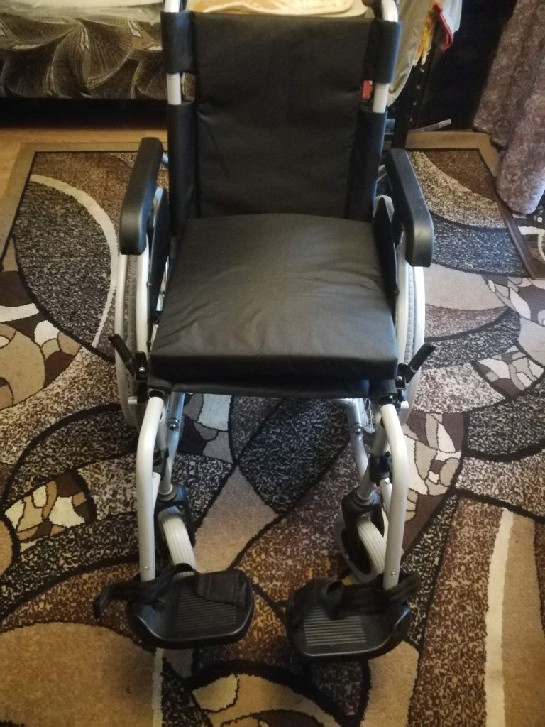 Wózek  inwalidzki nowy